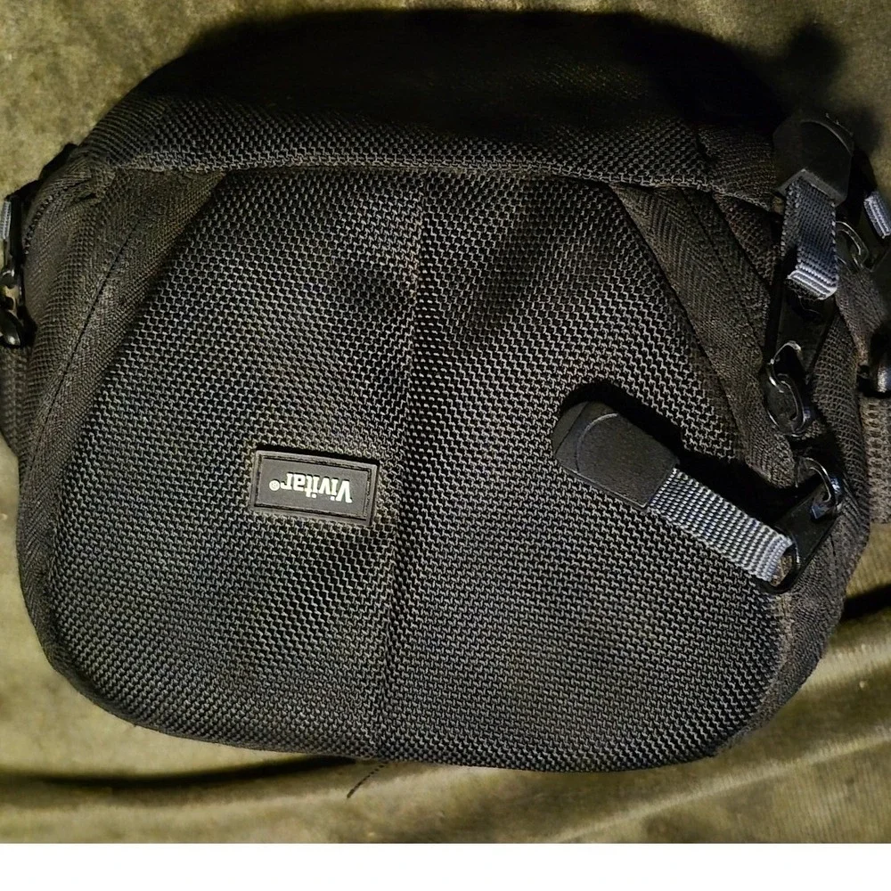 Vivitar‎ Black Nylon Padded Camera Bag Case with Belt Loop and Mesh Pocket
